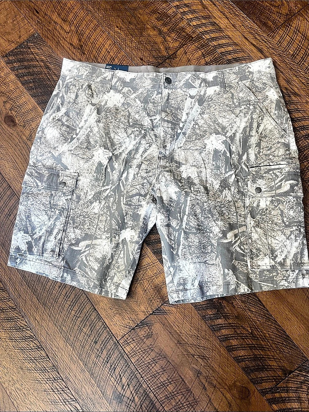 Iron Co. Stretch Cargo Short. Camo Cargo Shorts Size 44 NWT